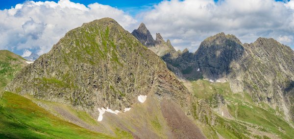 Comment implémenter une stratégie de sauvegarde et de récupération efficace pour les bases de données SQL et NoSQL?